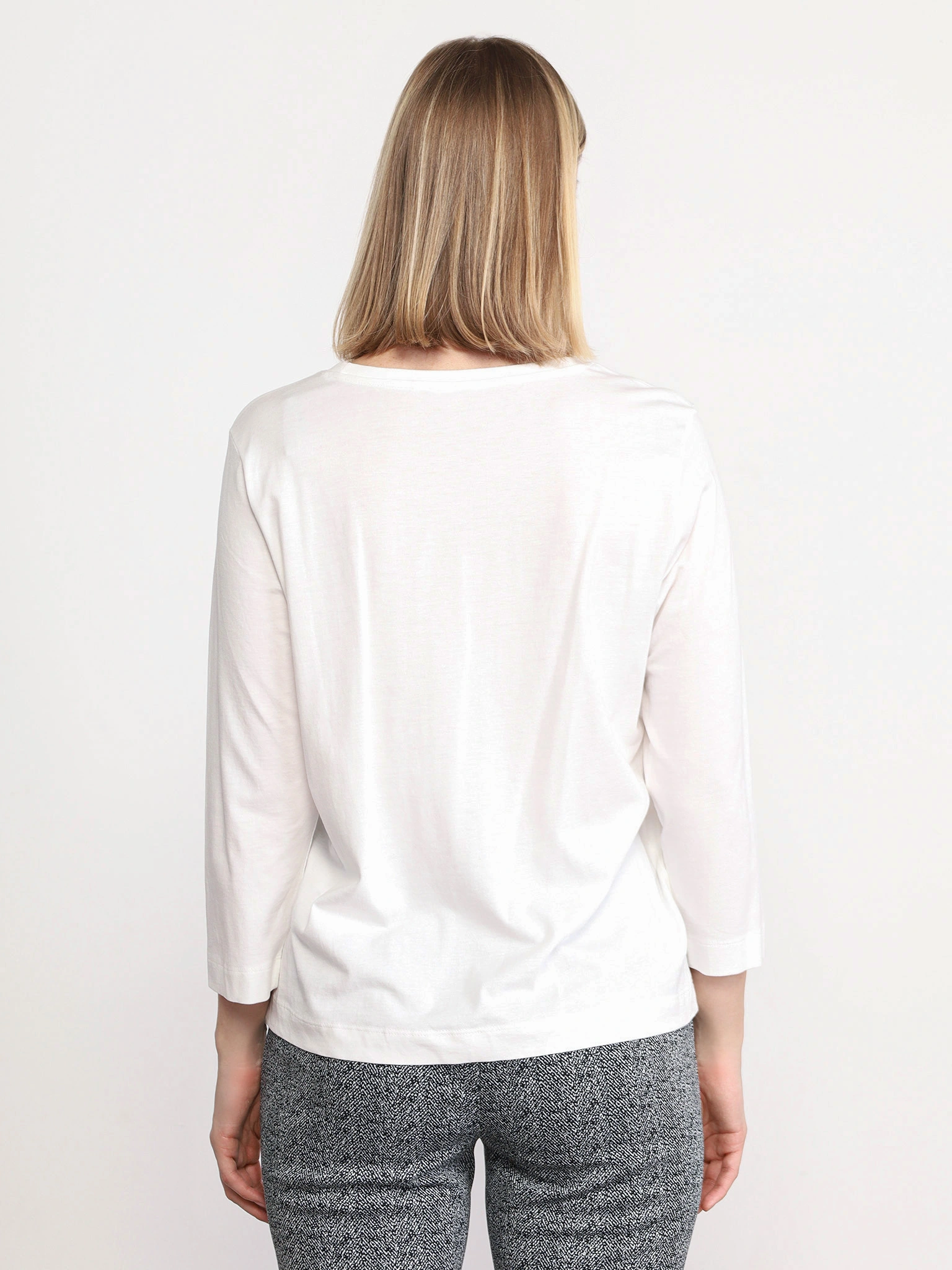 Футболка белого цвета со стразами из смесового хлопка